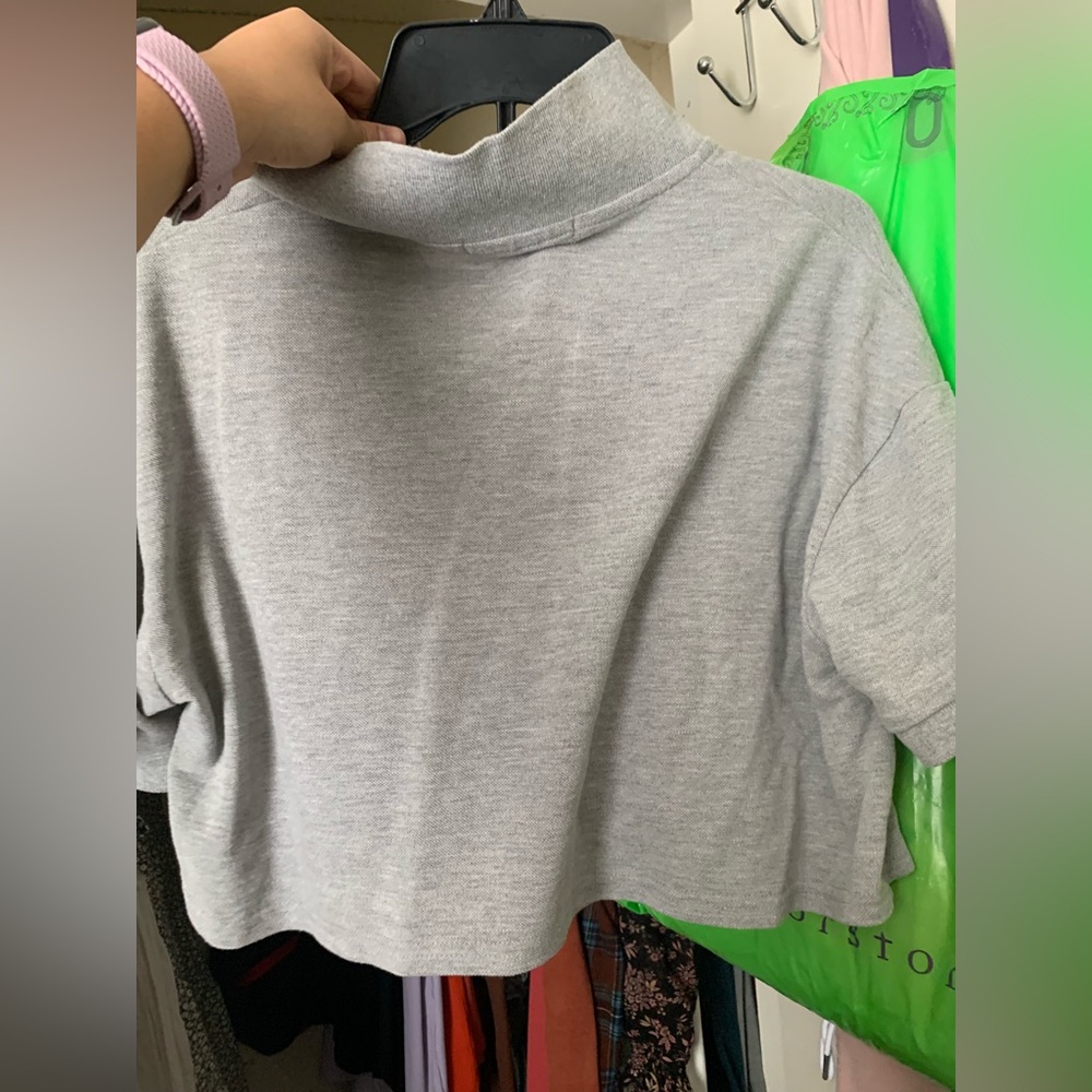grey crop top,Size XK